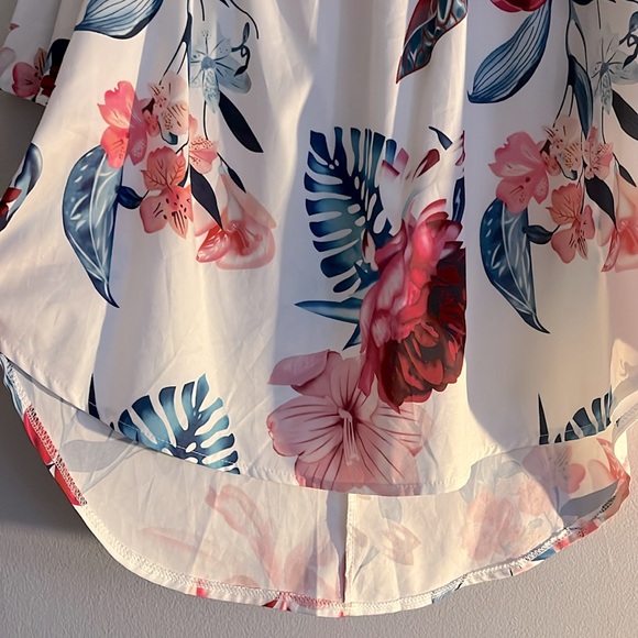 Off shoulder blouse w Hawaiian style flower pattern - $18 - Picture 8 of 12